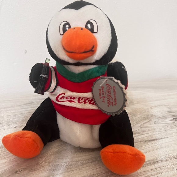 1999 Coca Cola Beanie Plush Penguin in hockey shirt - Picture 9 of 9
